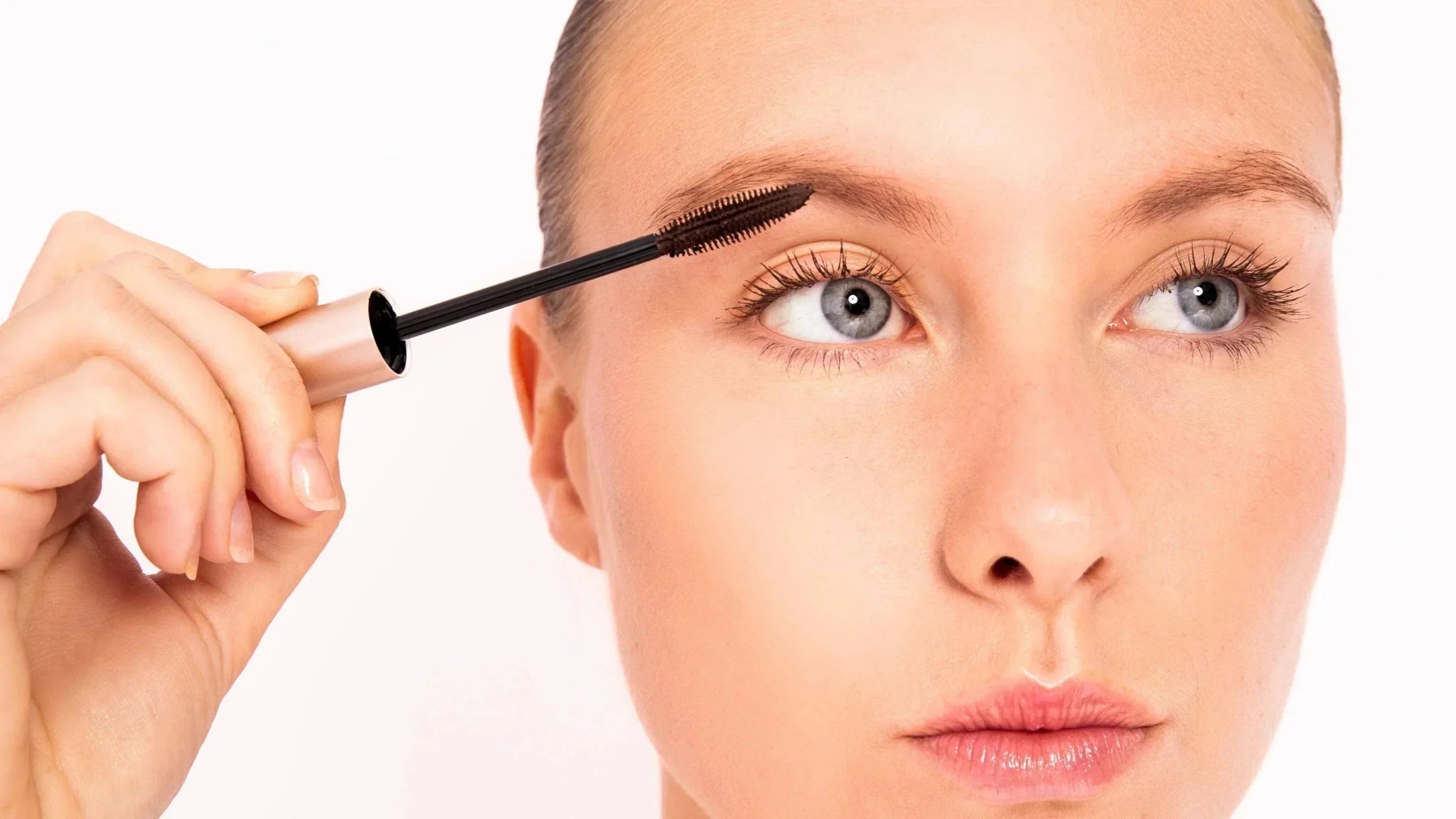 Yeux sensibles : quels produits utiliser ? - Charlotte Bio