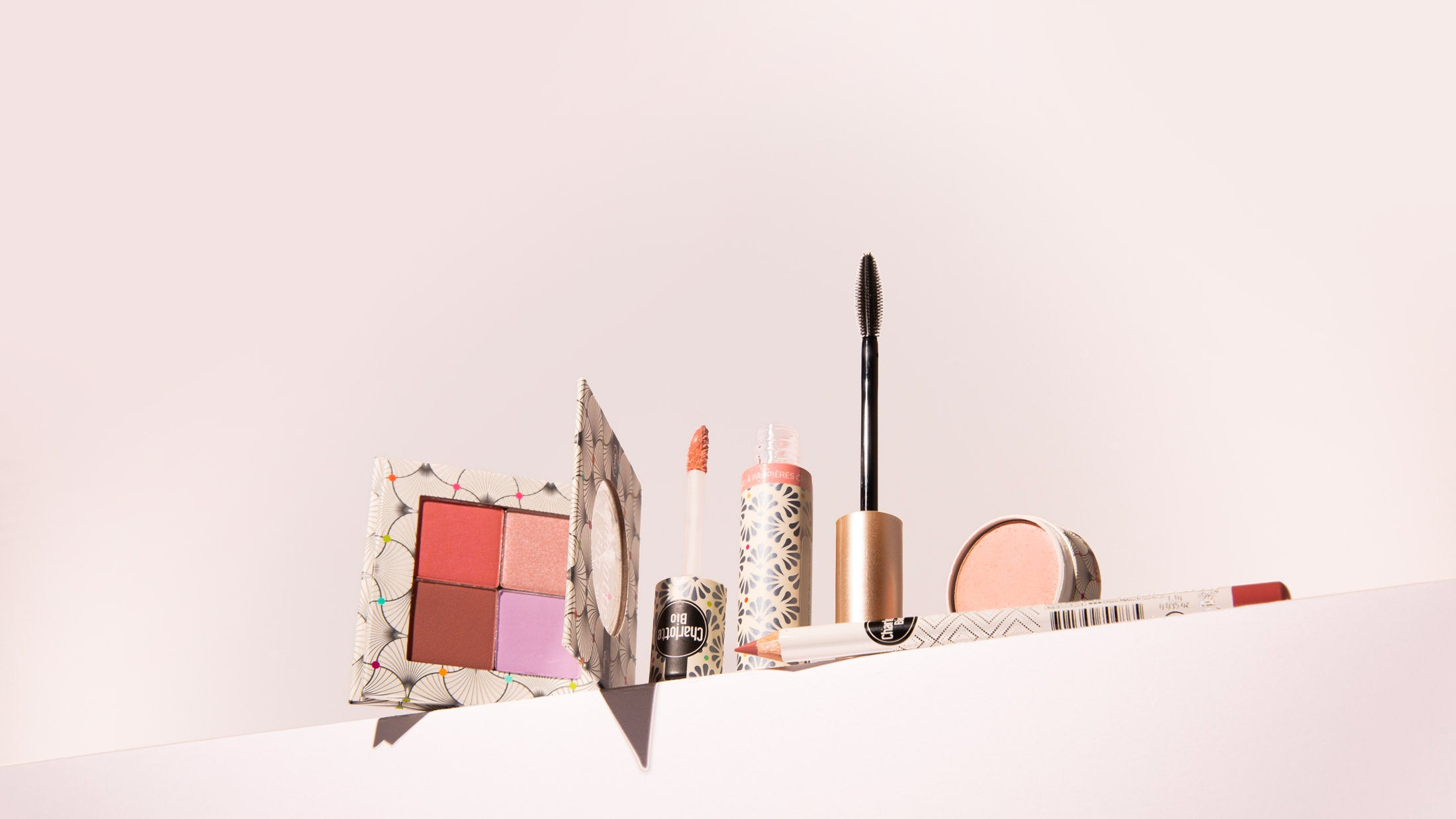 Les yeux - Charlotte Bio Image