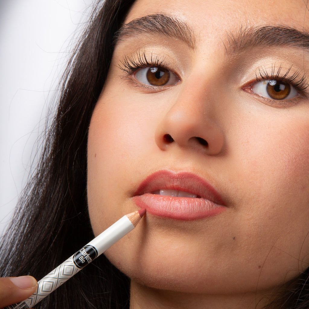 3701399704896 - Le crayon à lèvres - Charlotte Bio