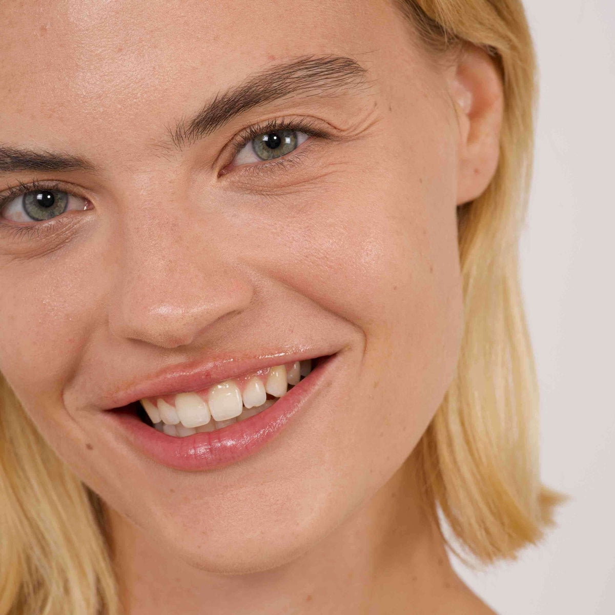 2023-15-Routine Bonne Mine - Charlotte Bio